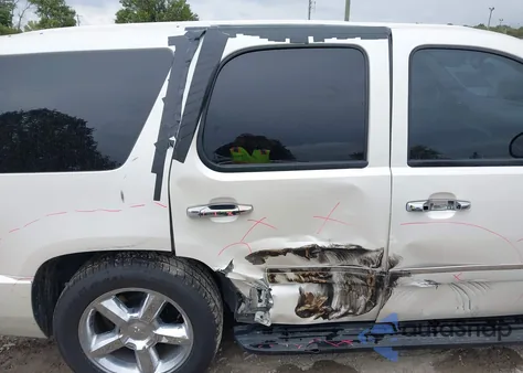 2012 Chevrolet Tahoe Ltz z USA, uszkodzony, nr VIN 1GNSKCE08CR241549